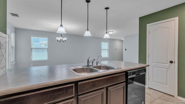 4424 Donley, San Antonio, TX 78245