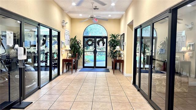 10135 W Sunrise Blvd 304, Plantation, FL 33322