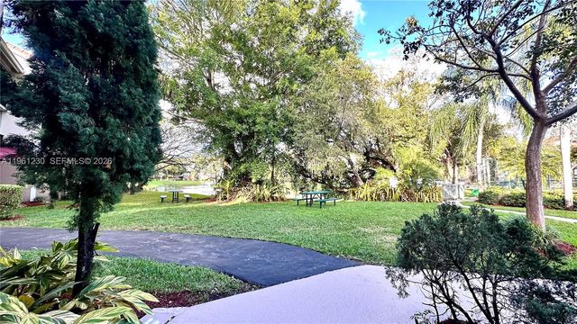 10135 W Sunrise Blvd 304, Plantation, FL 33322