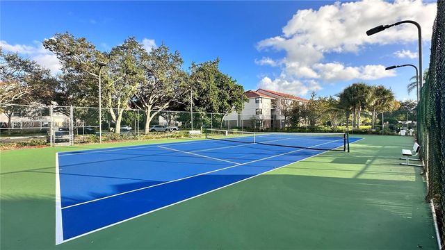 10135 W Sunrise Blvd 304, Plantation, FL 33322