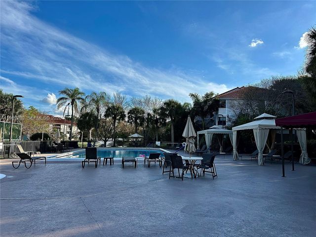 10135 W Sunrise Blvd 304, Plantation, FL 33322