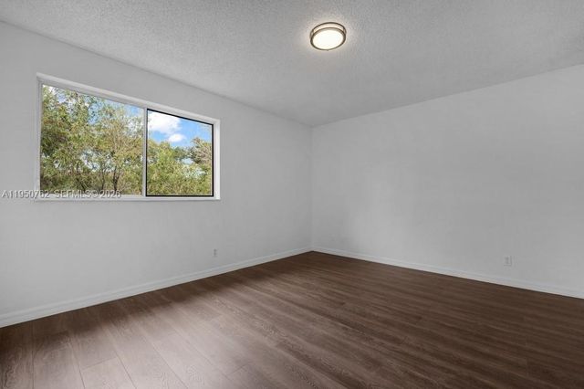 3340 N Pinewalk Dr N 1527, Margate, FL 33063