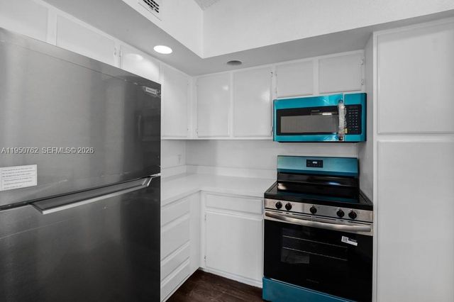 3340 N Pinewalk Dr N 1527, Margate, FL 33063