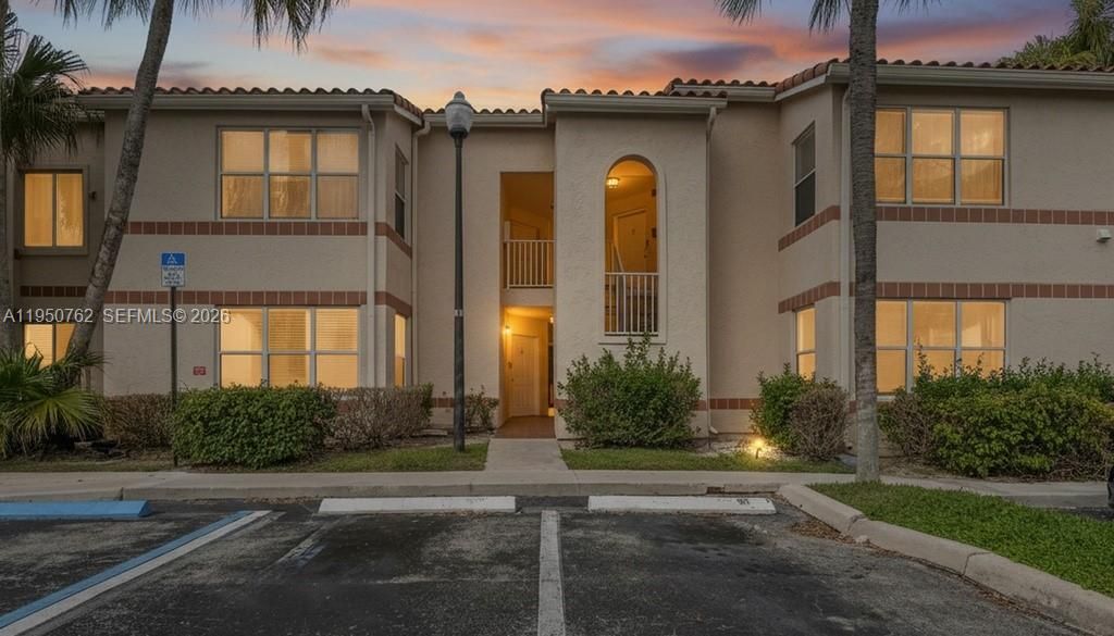 3340 N Pinewalk Dr N 1527, Margate, FL 33063