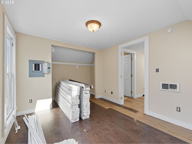 686 29TH St, Astoria, OR 97103