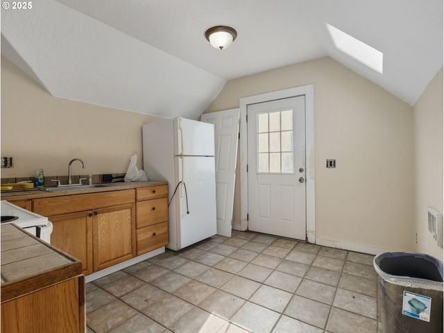 686 29TH St, Astoria, OR 97103