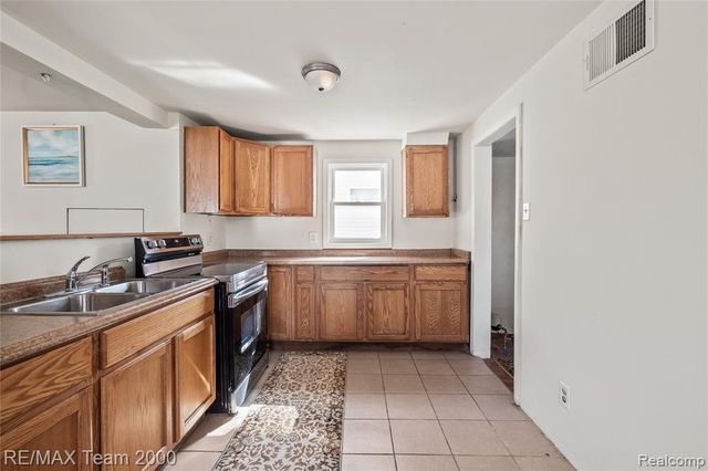 5842 Janet Avenue, Taylor, MI 48180