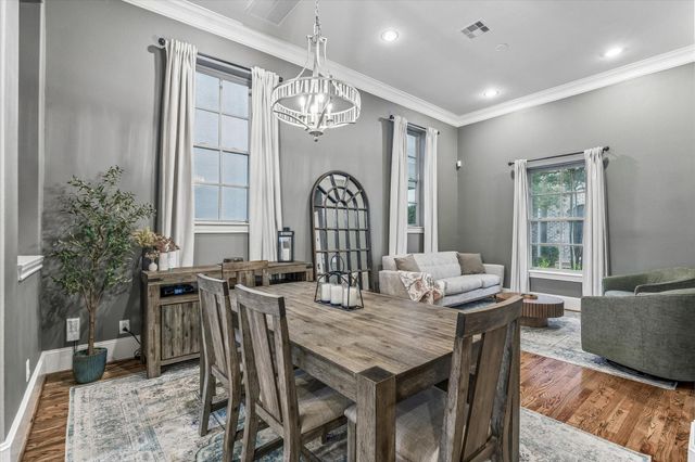 5607 Cohn Meadows, Houston, TX 77007