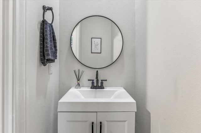 5607 Cohn Meadows, Houston, TX 77007