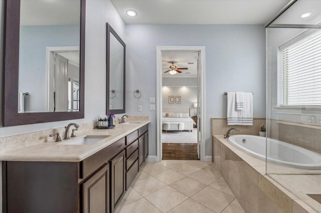 5607 Cohn Meadows, Houston, TX 77007