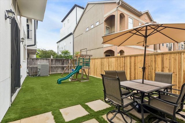 5607 Cohn Meadows, Houston, TX 77007