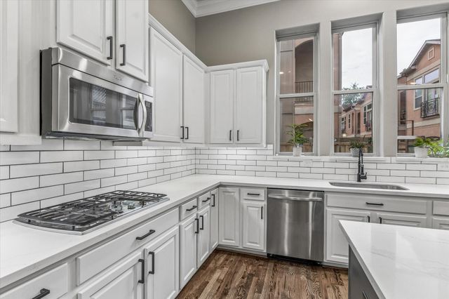 5607 Cohn Meadows, Houston, TX 77007