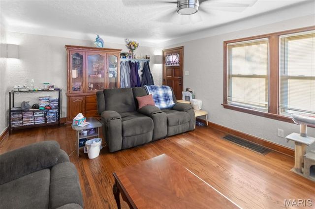 453 George Street, Wood River, IL 62095