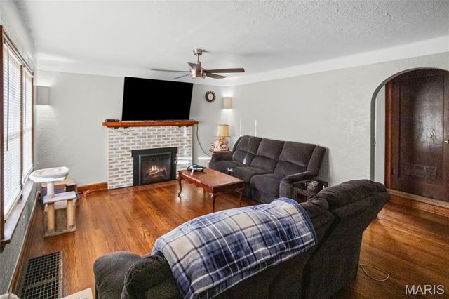 453 George Street, Wood River, IL 62095