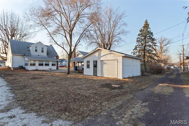 453 George Street, Wood River, IL 62095