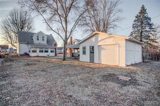 453 George Street, Wood River, IL 62095