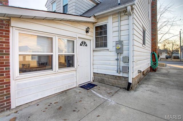 453 George Street, Wood River, IL 62095
