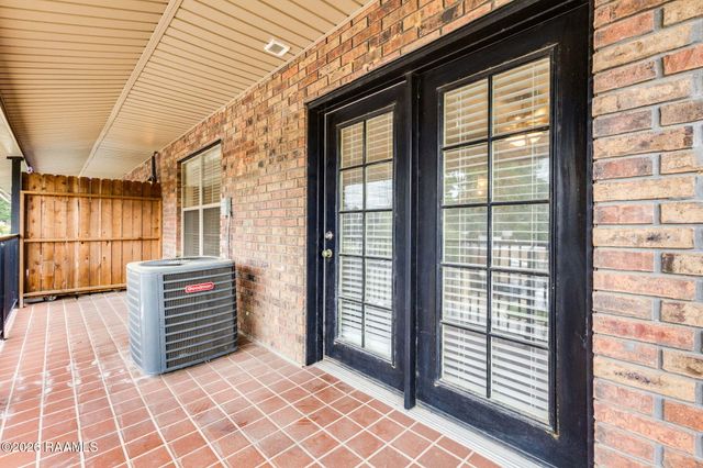 112 Hillside Drive 45, Lafayette, LA 70503