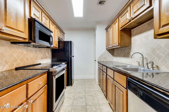 112 Hillside Drive 45, Lafayette, LA 70503