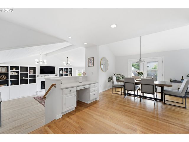 4437 Nw METOLIUS Ct, Portland, OR 97229