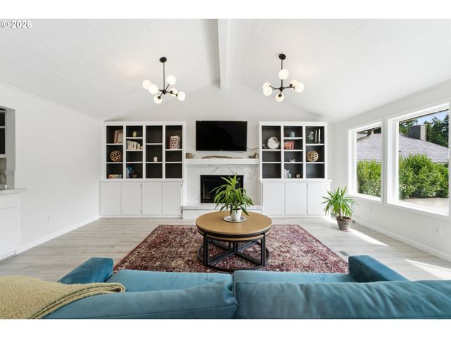 4437 Nw METOLIUS Ct, Portland, OR 97229