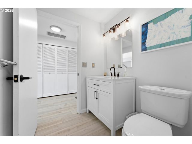 4437 Nw METOLIUS Ct, Portland, OR 97229