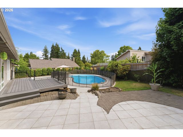 4437 Nw METOLIUS Ct, Portland, OR 97229