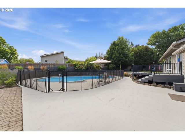4437 Nw METOLIUS Ct, Portland, OR 97229