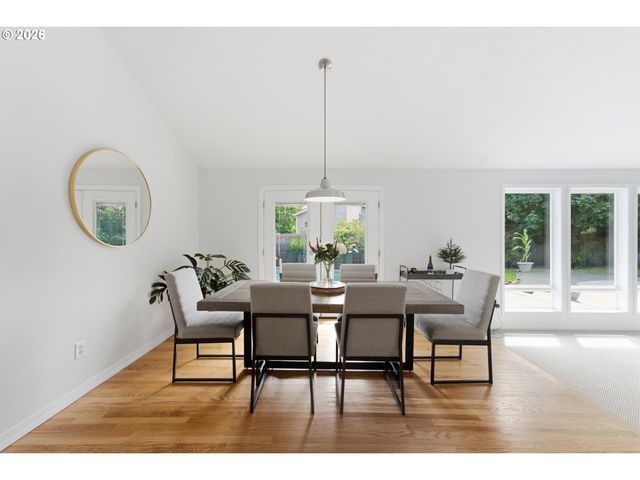 4437 Nw METOLIUS Ct, Portland, OR 97229