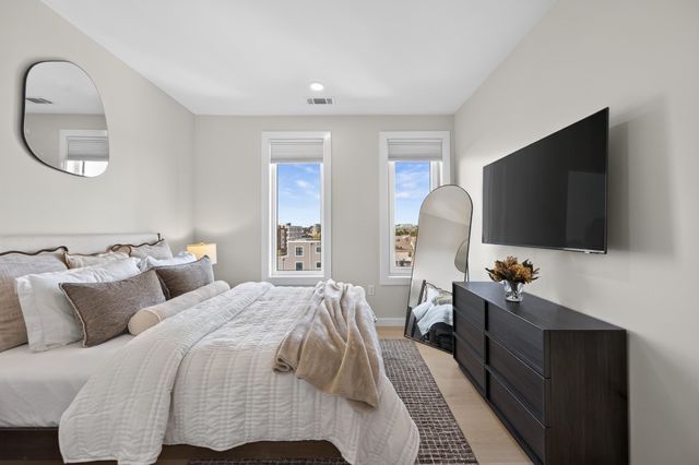 2-10 Maverick Sq PH604, Boston, MA 02128