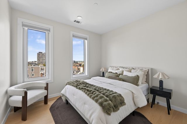 2-10 Maverick Sq PH604, Boston, MA 02128