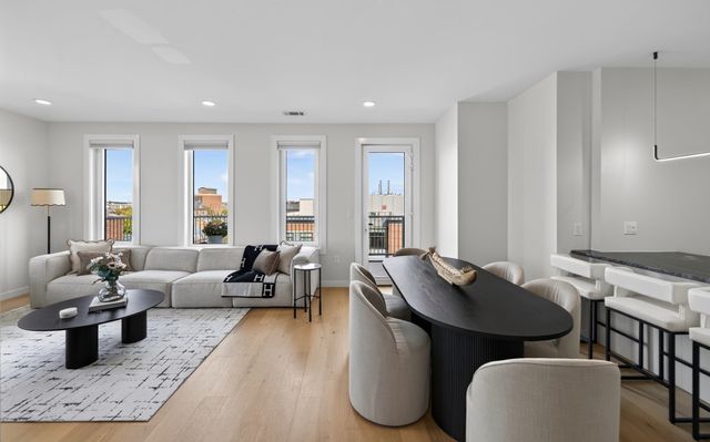 2-10 Maverick Sq PH604, Boston, MA 02128