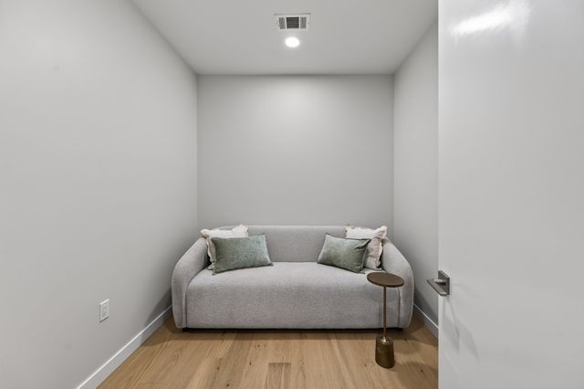 2-10 Maverick Sq PH604, Boston, MA 02128