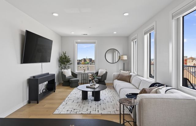 2-10 Maverick Sq PH604, Boston, MA 02128