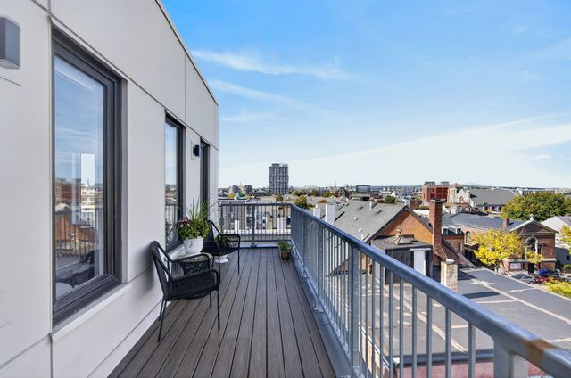 2-10 Maverick Sq PH604, Boston, MA 02128