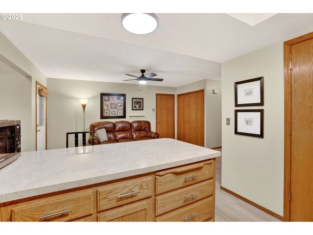 67 Nw ORCHARD Pl, Gresham, OR 97030