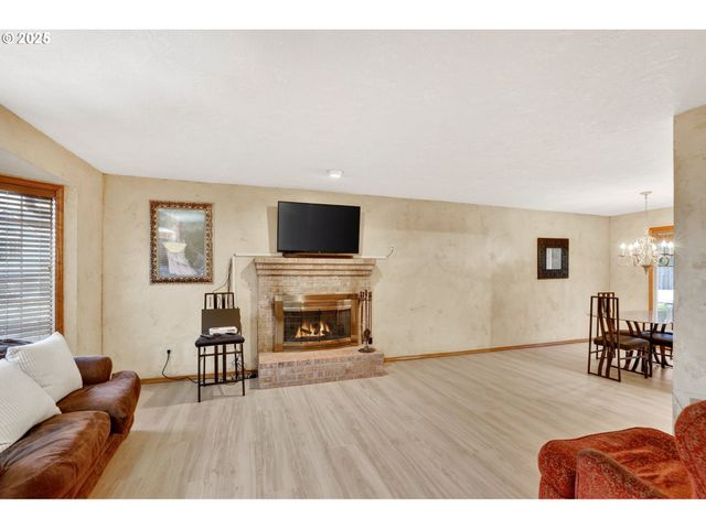 67 Nw ORCHARD Pl, Gresham, OR 97030