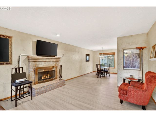 67 Nw ORCHARD Pl, Gresham, OR 97030