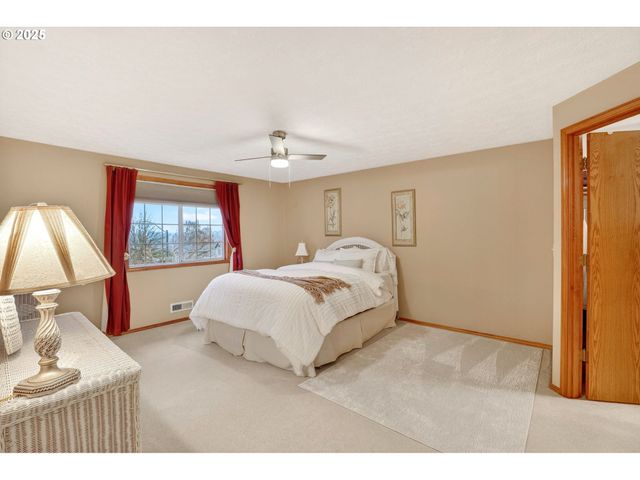 67 Nw ORCHARD Pl, Gresham, OR 97030