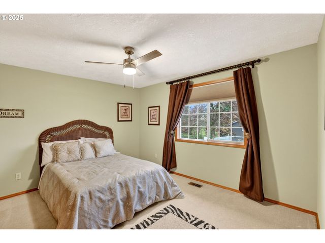 67 Nw ORCHARD Pl, Gresham, OR 97030