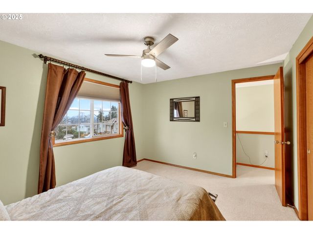 67 Nw ORCHARD Pl, Gresham, OR 97030