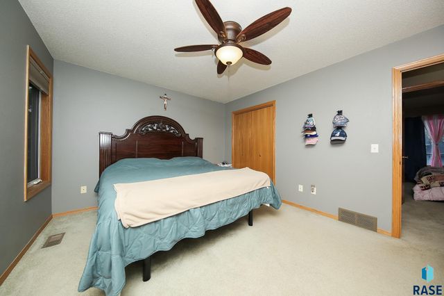 7216 W Strabane St Street, Sioux Falls, SD 57106