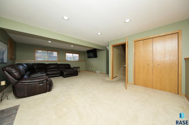 7216 W Strabane St Street, Sioux Falls, SD 57106