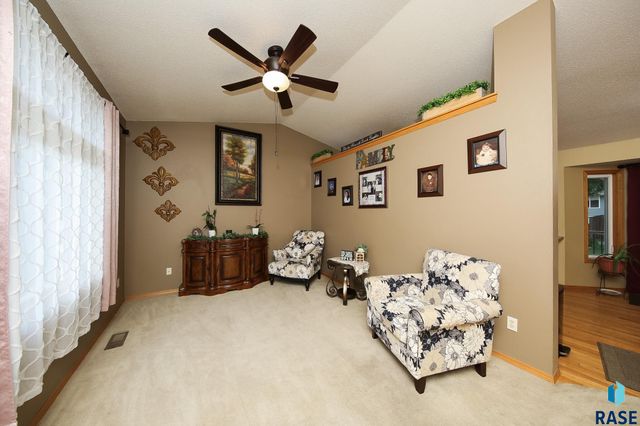 7216 W Strabane St Street, Sioux Falls, SD 57106
