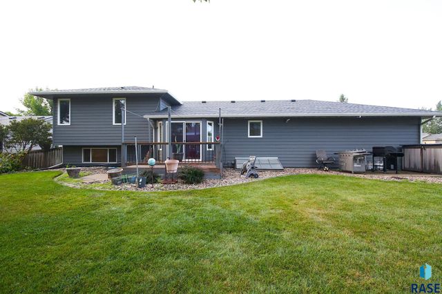 7216 W Strabane St Street, Sioux Falls, SD 57106