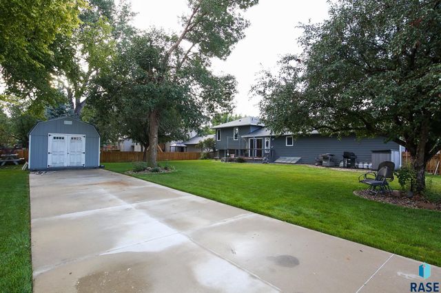7216 W Strabane St Street, Sioux Falls, SD 57106