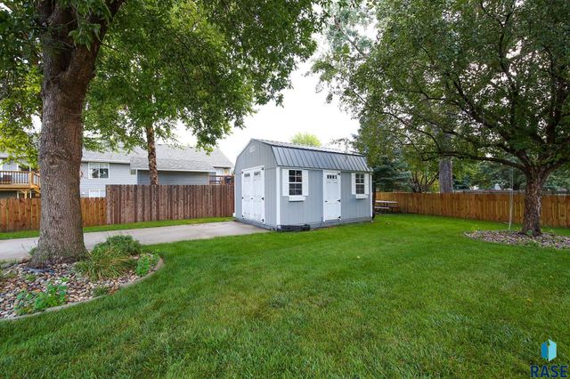 7216 W Strabane St Street, Sioux Falls, SD 57106