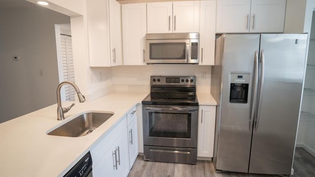 136 NW 60th Avenue 7-2, Margate, FL 33063