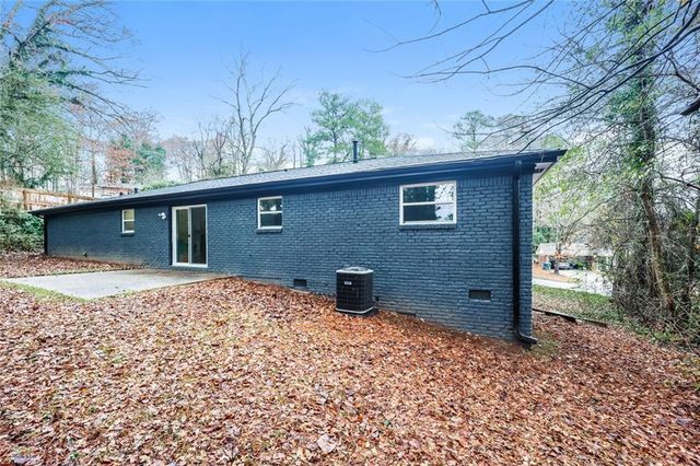 5726 Southwick SW Court, Atlanta, GA 30349