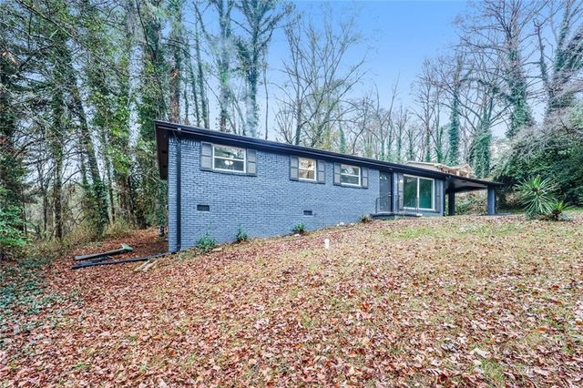 5726 Southwick SW Court, Atlanta, GA 30349